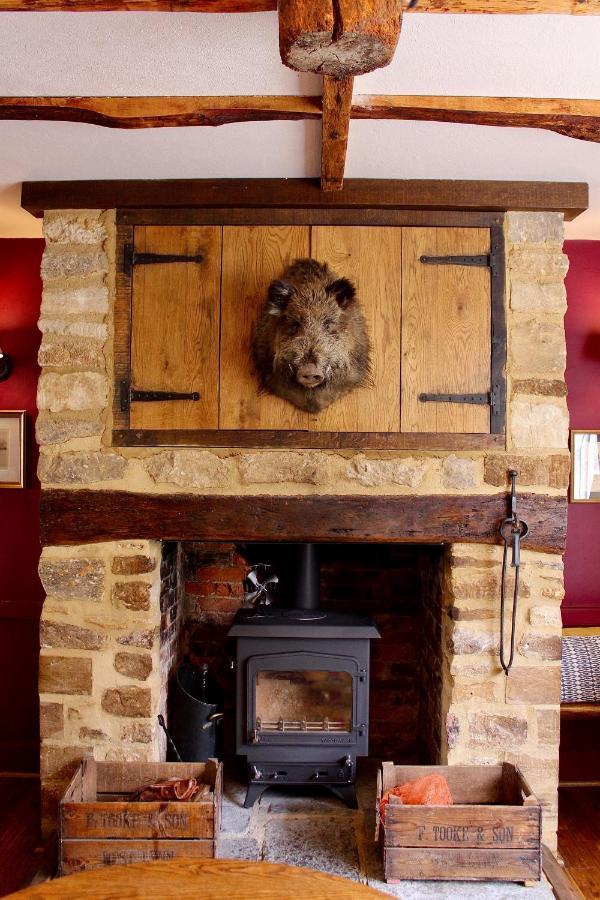 Hotel The Barrington Boar Ilminster Exterior foto